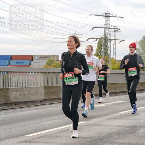 03.10.2025 - Köhlbrandbrückenlauf Michael Burmester http://msf.ph/oto/9161407 03.10.2025 15:59:34 Position 3 7657, 8529 meine-sportfotos.de