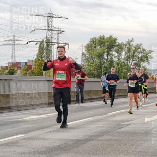 03.10.2025 - Köhlbrandbrückenlauf Michael Burmester http://msf.ph/oto/9161411 03.10.2025 15:59:36 Position 3 9131 meine-sportfotos.de