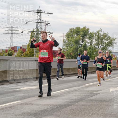 03.10.2025 - Köhlbrandbrückenlauf Michael Burmester http://msf.ph/oto/9161412 03.10.2025 15:59:36 Position 3 9131, 9494 meine-sportfotos.de