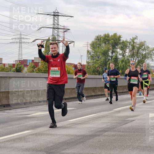 03.10.2025 - Köhlbrandbrückenlauf Michael Burmester http://msf.ph/oto/9161414 03.10.2025 15:59:37 Position 3 9131, 9494 meine-sportfotos.de