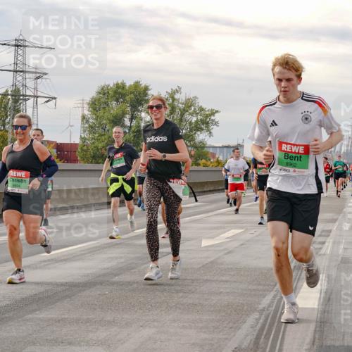 03.10.2025 - Köhlbrandbrückenlauf Michael Burmester http://msf.ph/oto/9161423 03.10.2025 15:59:39 Position 3 9494, 8962 meine-sportfotos.de