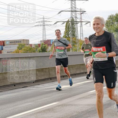 03.10.2025 - Köhlbrandbrückenlauf Michael Burmester http://msf.ph/oto/9161437 03.10.2025 15:59:45 Position 3 3835, 8772 meine-sportfotos.de