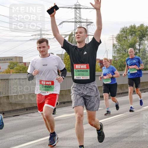 03.10.2025 - Köhlbrandbrückenlauf Michael Burmester http://msf.ph/oto/9161443 03.10.2025 15:59:46 Position 3 7253, 8773, 8772, 7879 meine-sportfotos.de