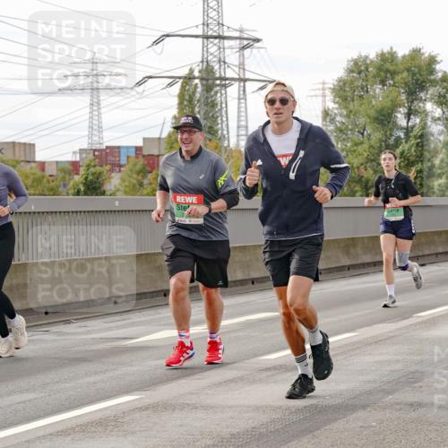 03.10.2025 - Köhlbrandbrückenlauf Michael Burmester http://msf.ph/oto/9161481 03.10.2025 15:59:58 Position 3 7913 meine-sportfotos.de