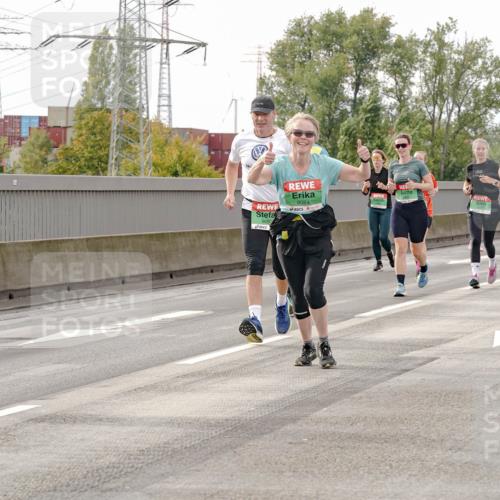 03.10.2025 - Köhlbrandbrückenlauf Michael Burmester http://msf.ph/oto/9161491 03.10.2025 16:00:01 Position 3 2, 8084, 9054, 8093 meine-sportfotos.de