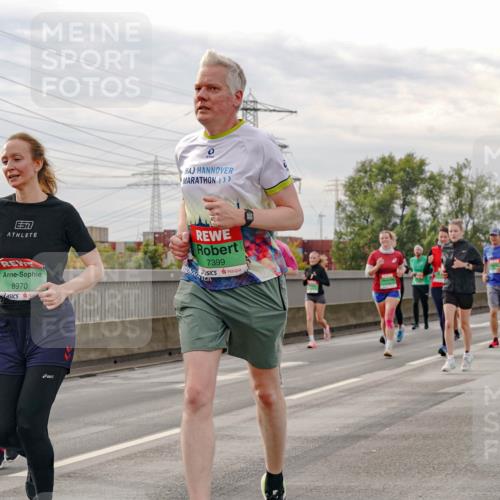 03.10.2025 - Köhlbrandbrückenlauf Michael Burmester http://msf.ph/oto/9161514 03.10.2025 16:00:08 Position 3 0, 7, 8970, 9727, 7399 meine-sportfotos.de