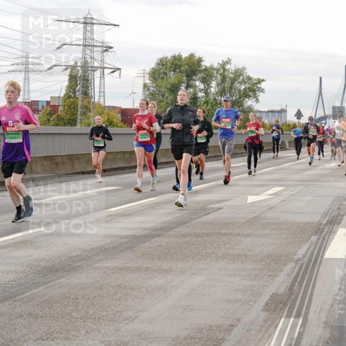 03.10.2025 - Köhlbrandbrückenlauf Michael Burmester http://msf.ph/oto/9161517 03.10.2025 16:00:10 Position 3 8513 meine-sportfotos.de
