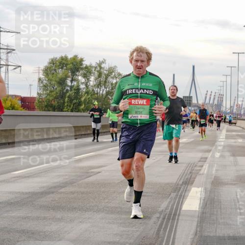 03.10.2025 - Köhlbrandbrückenlauf Michael Burmester http://msf.ph/oto/9161554 03.10.2025 16:00:23 Position 3 9731 meine-sportfotos.de