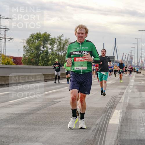 03.10.2025 - Köhlbrandbrückenlauf Michael Burmester http://msf.ph/oto/9161555 03.10.2025 16:00:23 Position 3 7541, 9731 meine-sportfotos.de