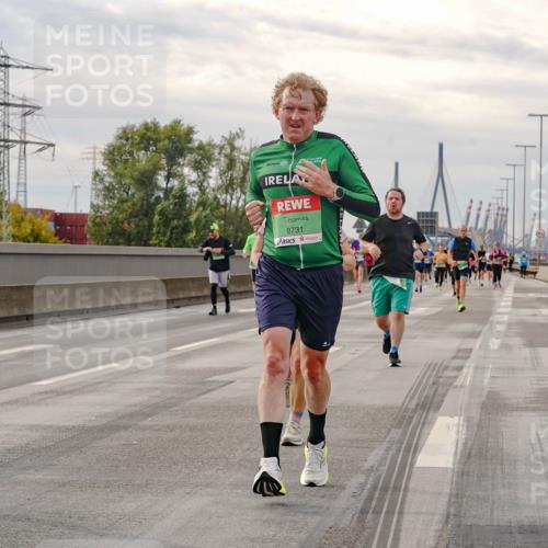03.10.2025 - Köhlbrandbrückenlauf Michael Burmester http://msf.ph/oto/9161556 03.10.2025 16:00:23 Position 3 7541, 9731 meine-sportfotos.de