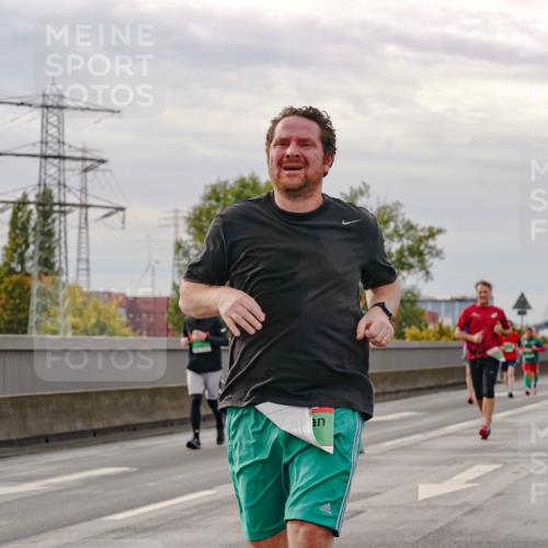 03.10.2025 - Köhlbrandbrückenlauf Michael Burmester http://msf.ph/oto/9161561 03.10.2025 16:00:27 Position 3  meine-sportfotos.de