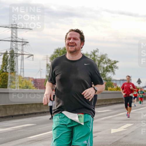 03.10.2025 - Köhlbrandbrückenlauf Michael Burmester http://msf.ph/oto/9161562 03.10.2025 16:00:27 Position 3  meine-sportfotos.de