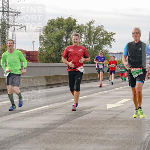03.10.2025 - Köhlbrandbrückenlauf Michael Burmester http://msf.ph/oto/9161575 03.10.2025 16:00:31 Position 3 8963 meine-sportfotos.de