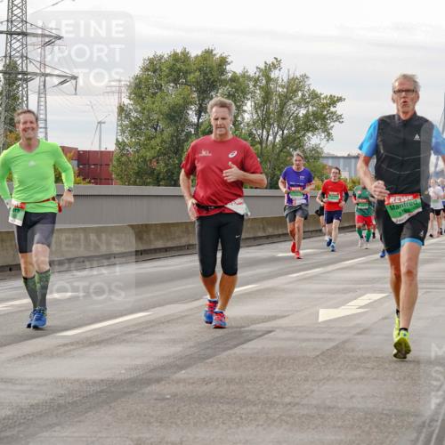 03.10.2025 - Köhlbrandbrückenlauf Michael Burmester http://msf.ph/oto/9161576 03.10.2025 16:00:31 Position 3 8963 meine-sportfotos.de