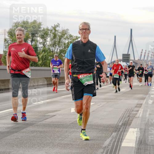 03.10.2025 - Köhlbrandbrückenlauf Michael Burmester http://msf.ph/oto/9161580 03.10.2025 16:00:32 Position 3 8167 meine-sportfotos.de