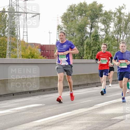 03.10.2025 - Köhlbrandbrückenlauf Michael Burmester http://msf.ph/oto/9161586 03.10.2025 16:00:35 Position 3 9383, 9318, 7661 meine-sportfotos.de