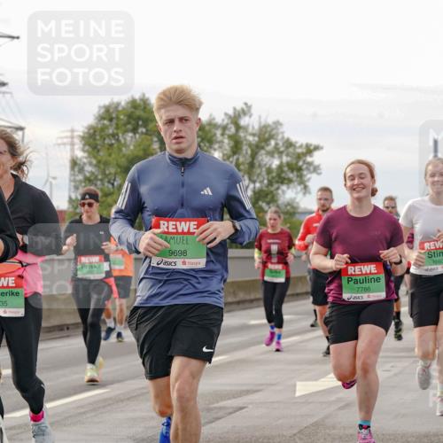 03.10.2025 - Köhlbrandbrückenlauf Michael Burmester http://msf.ph/oto/9161620 03.10.2025 16:00:47 Position 3 9735, 635, 9698, 7786, 7660 meine-sportfotos.de