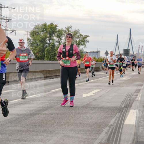 03.10.2025 - Köhlbrandbrückenlauf Michael Burmester http://msf.ph/oto/9161638 03.10.2025 16:00:53 Position 3 40, 7157, 1231, 8891 meine-sportfotos.de