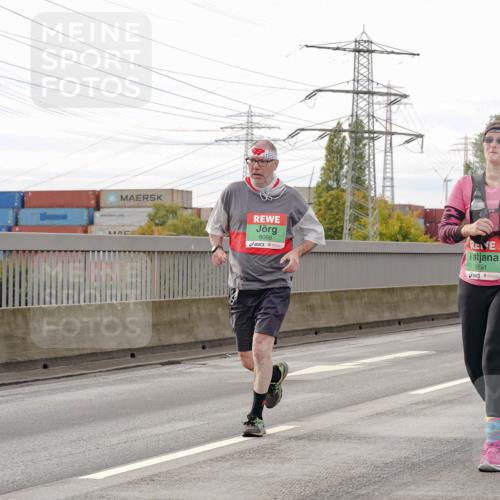 03.10.2025 - Köhlbrandbrückenlauf Michael Burmester http://msf.ph/oto/9161641 03.10.2025 16:00:55 Position 3 8066, 8891 meine-sportfotos.de