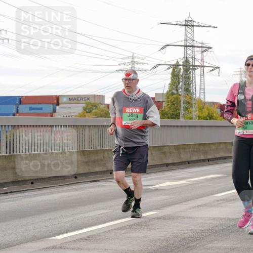 03.10.2025 - Köhlbrandbrückenlauf Michael Burmester http://msf.ph/oto/9161642 03.10.2025 16:00:55 Position 3 806, 8891 meine-sportfotos.de