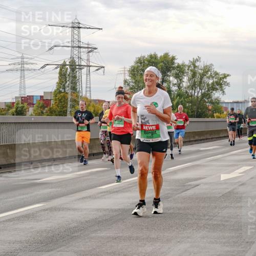 03.10.2025 - Köhlbrandbrückenlauf Michael Burmester http://msf.ph/oto/9161652 03.10.2025 16:00:59 Position 3 8269 meine-sportfotos.de