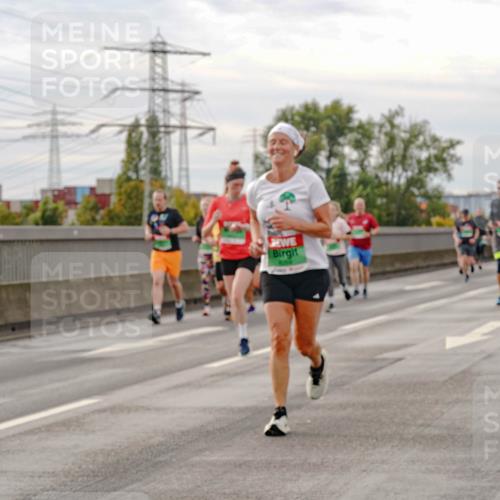 03.10.2025 - Köhlbrandbrückenlauf Michael Burmester http://msf.ph/oto/9161653 03.10.2025 16:00:59 Position 3  meine-sportfotos.de