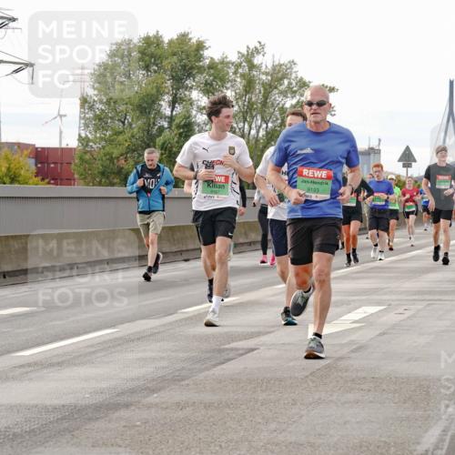 03.10.2025 - Köhlbrandbrückenlauf Michael Burmester http://msf.ph/oto/9161672 03.10.2025 16:01:06 Position 3 9193, 9167 meine-sportfotos.de