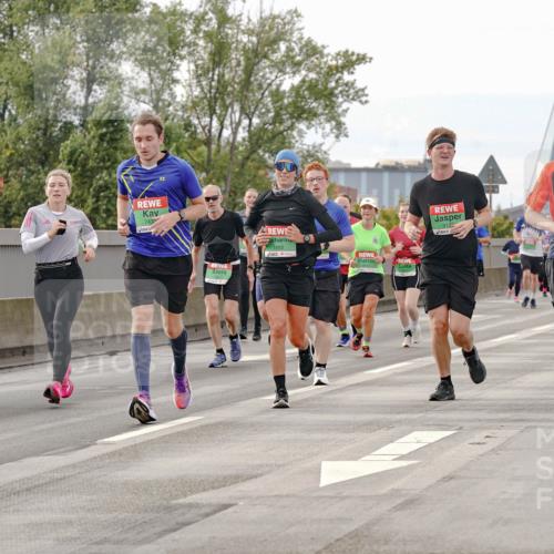 03.10.2025 - Köhlbrandbrückenlauf Michael Burmester http://msf.ph/oto/9161683 03.10.2025 16:01:09 Position 3 6, 743, 7492, 913, 7828 meine-sportfotos.de