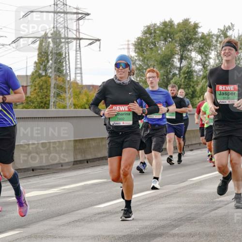 03.10.2025 - Köhlbrandbrückenlauf Michael Burmester http://msf.ph/oto/9161698 03.10.2025 16:01:13 Position 3 31, 7492, 9136, 7828 meine-sportfotos.de