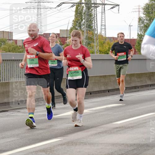 03.10.2025 - Köhlbrandbrückenlauf Michael Burmester http://msf.ph/oto/9161714 03.10.2025 16:01:19 Position 3 8061, 9614, 7683, 7681, 8018, 84 meine-sportfotos.de