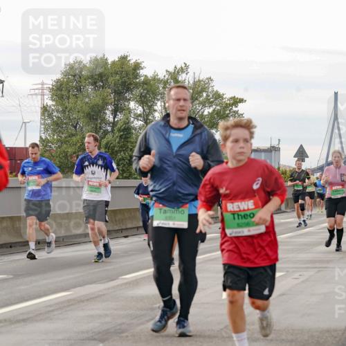 03.10.2025 - Köhlbrandbrückenlauf Michael Burmester http://msf.ph/oto/9161728 03.10.2025 16:01:23 Position 3 24, 9351 meine-sportfotos.de