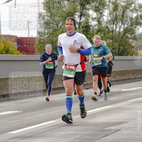 03.10.2025 - Köhlbrandbrückenlauf Michael Burmester http://msf.ph/oto/9161738 03.10.2025 16:01:27 Position 3 7864, 7938 meine-sportfotos.de