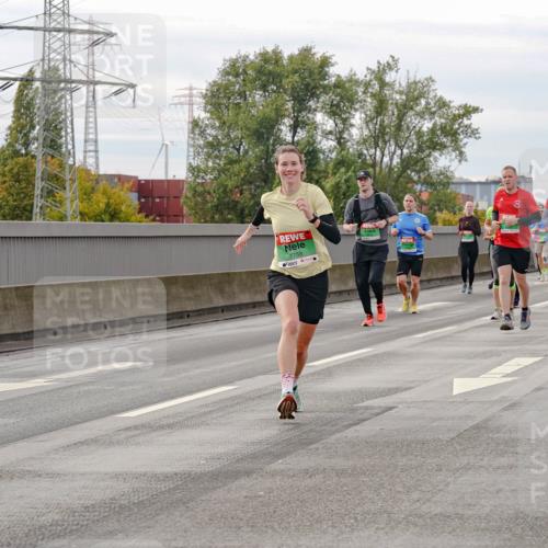 03.10.2025 - Köhlbrandbrückenlauf Michael Burmester http://msf.ph/oto/9161776 03.10.2025 16:01:39 Position 3 7758 meine-sportfotos.de