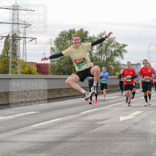 03.10.2025 - Köhlbrandbrückenlauf Michael Burmester http://msf.ph/oto/9161779 03.10.2025 16:01:40 Position 3 7758 meine-sportfotos.de