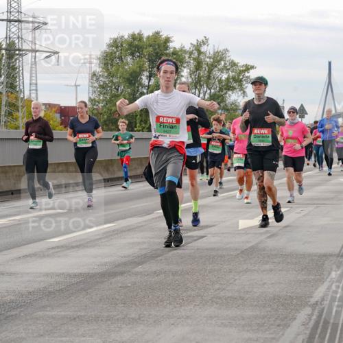 03.10.2025 - Köhlbrandbrückenlauf Michael Burmester http://msf.ph/oto/9161806 03.10.2025 16:01:49 Position 3 9427 meine-sportfotos.de