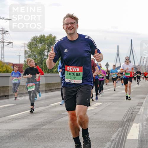 03.10.2025 - Köhlbrandbrückenlauf Michael Burmester http://msf.ph/oto/9161836 03.10.2025 16:01:56 Position 3 9162 meine-sportfotos.de