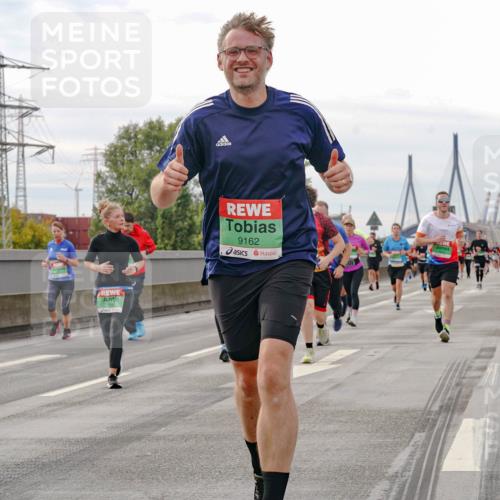 03.10.2025 - Köhlbrandbrückenlauf Michael Burmester http://msf.ph/oto/9161837 03.10.2025 16:01:56 Position 3 9162 meine-sportfotos.de