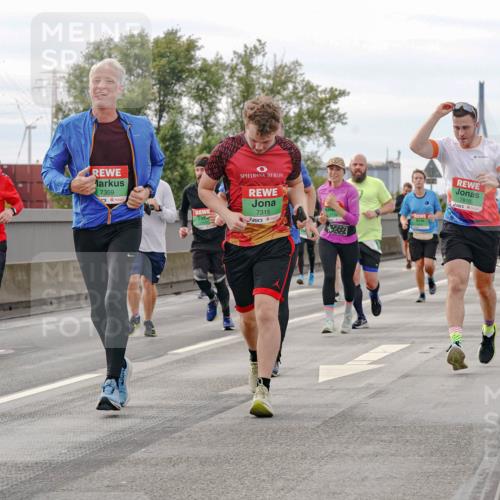 03.10.2025 - Köhlbrandbrückenlauf Michael Burmester http://msf.ph/oto/9161842 03.10.2025 16:01:58 Position 3 7871, 7359, 7315, 7810 meine-sportfotos.de