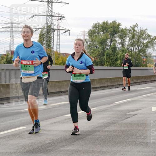 03.10.2025 - Köhlbrandbrückenlauf Michael Burmester http://msf.ph/oto/9161868 03.10.2025 16:02:06 Position 3 9452, 9450 meine-sportfotos.de