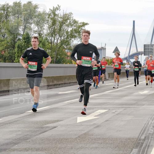 03.10.2025 - Köhlbrandbrückenlauf Michael Burmester http://msf.ph/oto/9161879 03.10.2025 16:02:09 Position 3 9158, 9655 meine-sportfotos.de