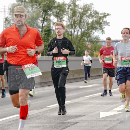 03.10.2025 - Köhlbrandbrückenlauf Michael Burmester http://msf.ph/oto/9161907 03.10.2025 16:02:21 Position 3 9608, 7671, 8229 meine-sportfotos.de