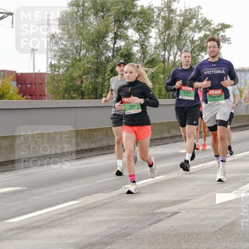 03.10.2025 - Köhlbrandbrückenlauf Michael Burmester http://msf.ph/oto/9161921 03.10.2025 16:02:29 Position 3 978, 9673, 14, 8456, 7703, 7740 meine-sportfotos.de