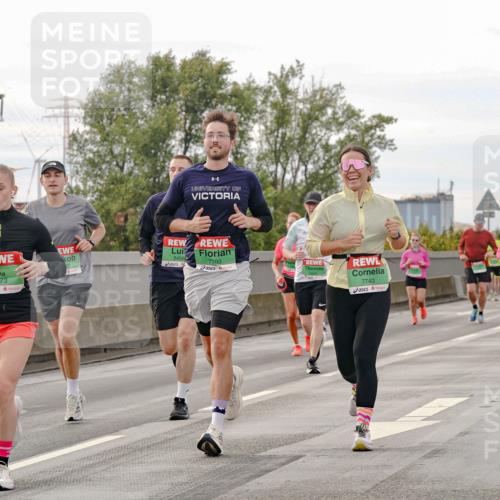 03.10.2025 - Köhlbrandbrückenlauf Michael Burmester http://msf.ph/oto/9161922 03.10.2025 16:02:31 Position 3 9673, 8456, 7703, 7740 meine-sportfotos.de