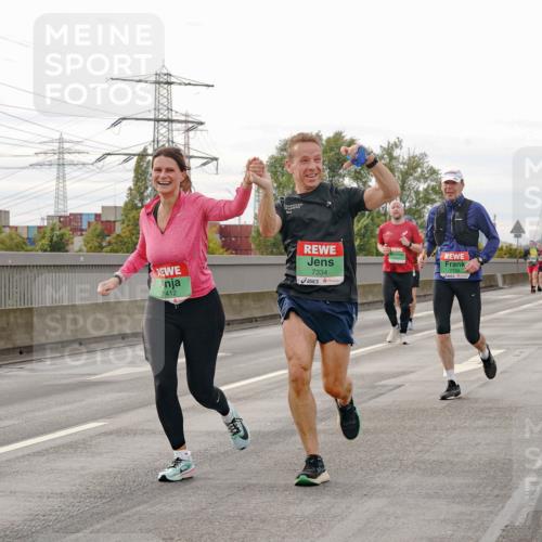03.10.2025 - Köhlbrandbrückenlauf Michael Burmester http://msf.ph/oto/9161945 03.10.2025 16:02:39 Position 3 7412, 7334 meine-sportfotos.de