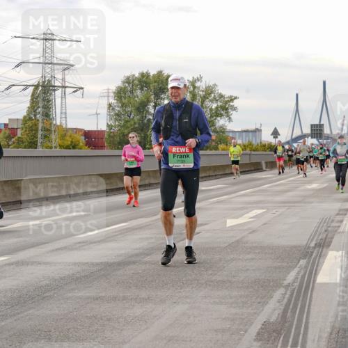 03.10.2025 - Köhlbrandbrückenlauf Michael Burmester http://msf.ph/oto/9161949 03.10.2025 16:02:40 Position 3 7133 meine-sportfotos.de
