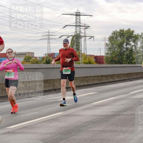 03.10.2025 - Köhlbrandbrückenlauf Michael Burmester http://msf.ph/oto/9161957 03.10.2025 16:02:45 Position 3 8214, 8831, 7406 meine-sportfotos.de