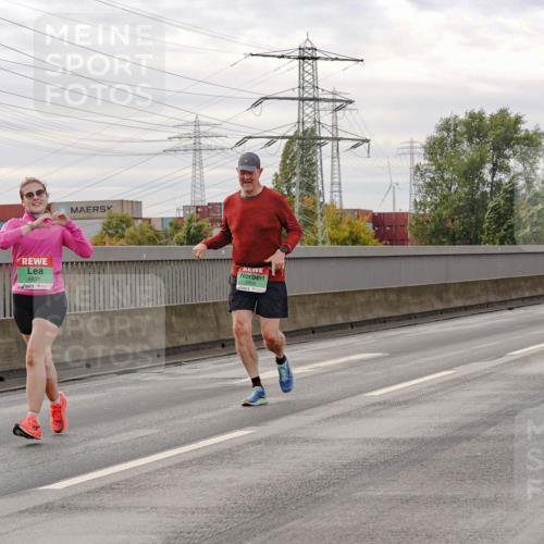 03.10.2025 - Köhlbrandbrückenlauf Michael Burmester http://msf.ph/oto/9161958 03.10.2025 16:02:45 Position 3 8214, 8831, 7406 meine-sportfotos.de