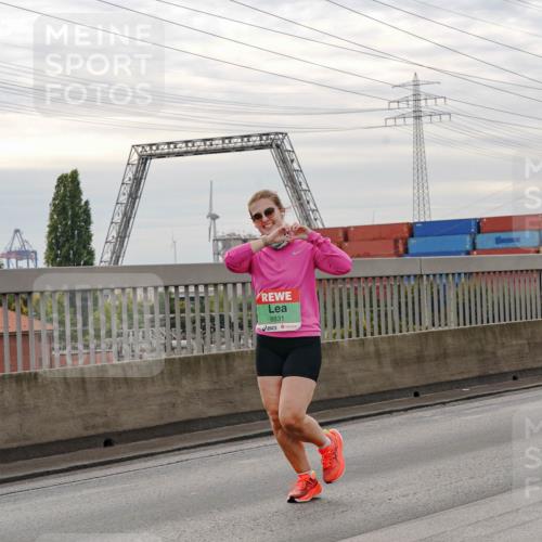 03.10.2025 - Köhlbrandbrückenlauf Michael Burmester http://msf.ph/oto/9161965 03.10.2025 16:02:46 Position 3 8831, 7406 meine-sportfotos.de