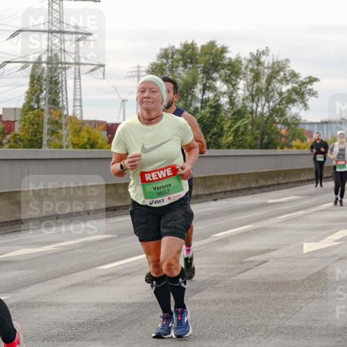 03.10.2025 - Köhlbrandbrückenlauf Michael Burmester http://msf.ph/oto/9162022 03.10.2025 16:03:08 Position 3 9741, 9682 meine-sportfotos.de