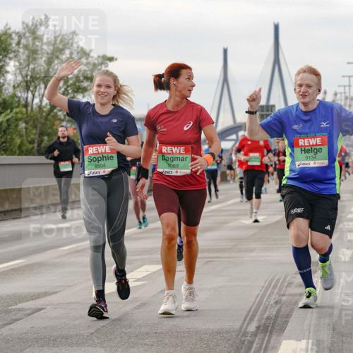 03.10.2025 - Köhlbrandbrückenlauf Michael Burmester http://msf.ph/oto/9162032 03.10.2025 16:03:11 Position 3 8504, 9069, 2016, 9134 meine-sportfotos.de